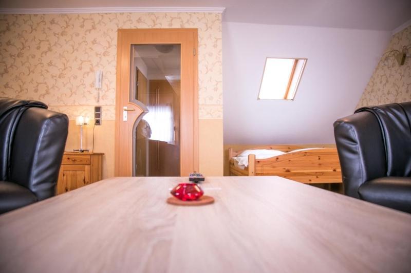 Hotel Am Rathaus Menden Esterno foto
