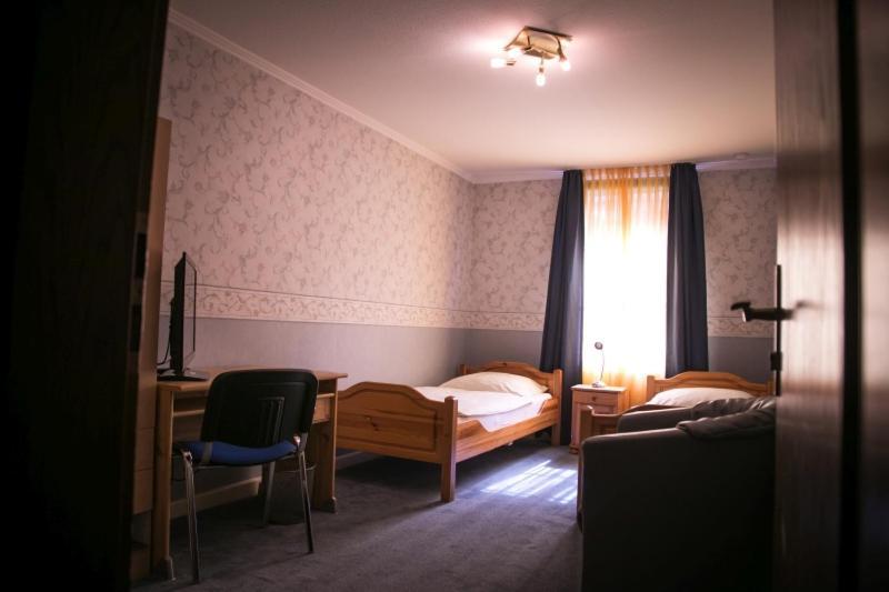 Hotel Am Rathaus Menden Esterno foto