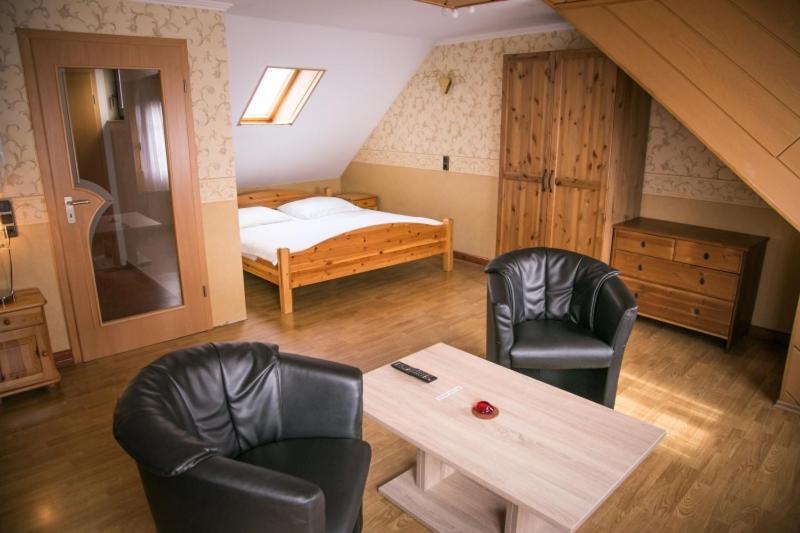 Hotel Am Rathaus Menden Esterno foto